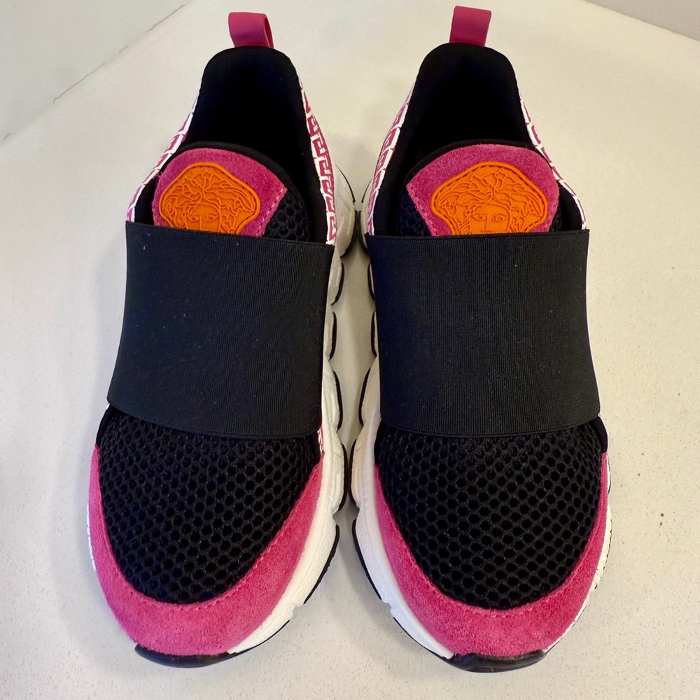 Versace Kids Pink and Black Medusa Designer Sneakers Trainers New sz 27 - Picture 4 of 9